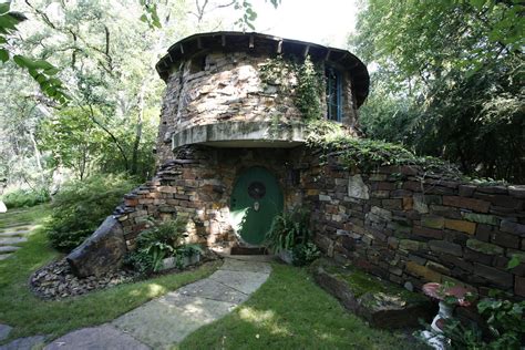 Hobbit House garden -- garden tours at GWA2010 | We toured s… | Flickr