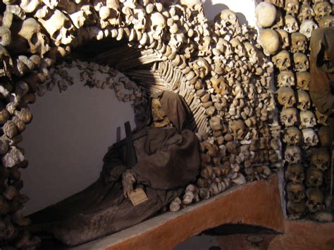 Capuchin Crypt in Rome Italy : pics