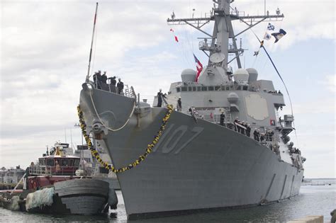 Destroyer Photo Index DDG-107 USS GRAVELY