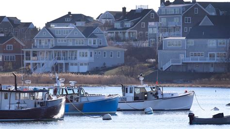 Photos: On Scituate Harbor, calm waters and a post-holiday hush