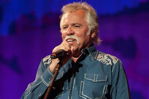 Joe Bonsall Biography: Net Worth, Wife, Children, Family, Height