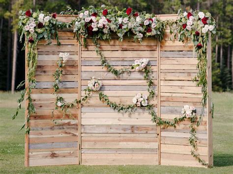 Rustic Pallet Wood Wedding Backdrop - Quirky Parties