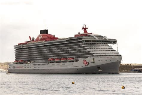 Portsmouth Harbour, UK. 2022. Valiant Lady Cruise Ship Departing ...