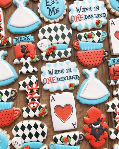 Pin on Alice in Wonderland cookies