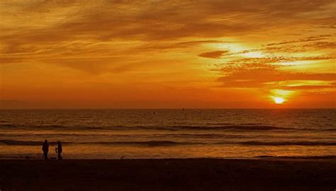 Ventura Pier Beach in Ventura, CA - California Beaches