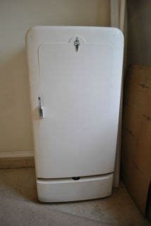 1935 Antique Servel Electrolux Gas Refrigerator Ad on PopScreen