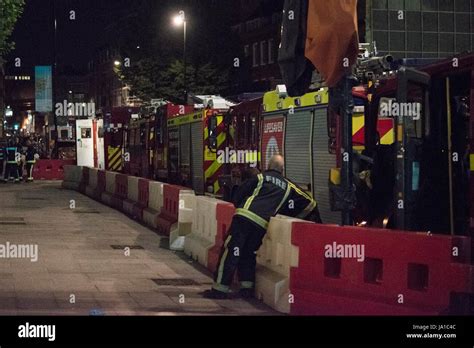 London, United Kingdom. 4th June 2017. London Fire Brigade at a cordon ...