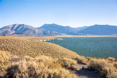 How to Find the Elusive Stone Columns of Crowley Lake on US 395 - That Adventure Life