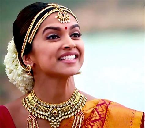 Watch: Chennai Express and Deepika's Meenamma Madness! - Rediff.com movies