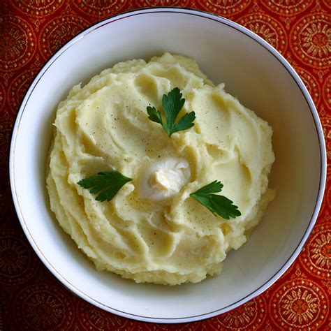 G is for: Garlic Mashed Potatoes