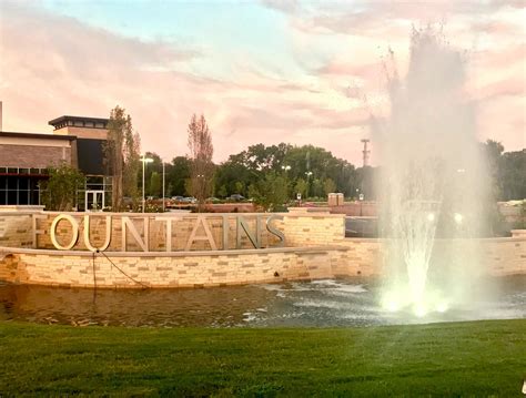 Beautiful entrance at Fountains at... - Fountains at Gateway | Facebook