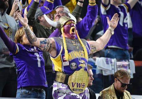 Miracle in Minneapolis: Vikings fans celebrate stunning victory - ABC News