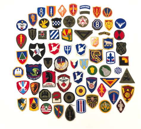 Lot - LOT OF ASSORTED VINTAGE MILITARY PATCHES