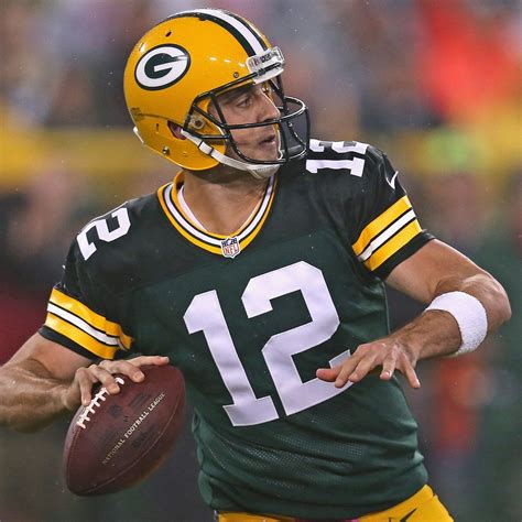 Packers' Aaron Rodgers Becomes 2nd-Fastest to 200 Career Passing ...