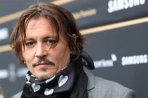 Mansão de Johnny Depp em Los Angeles é invadida enquanto o ator estava ...