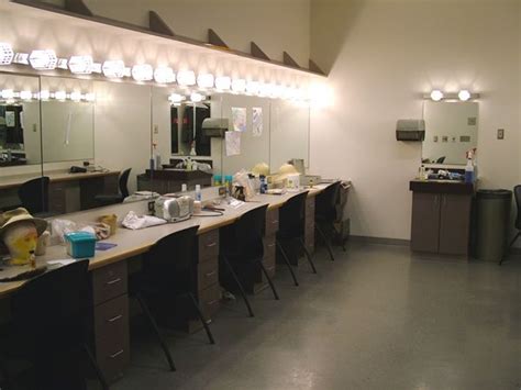 Photography Studio Dressing Room | Makeup room, Dressing room, Home ...