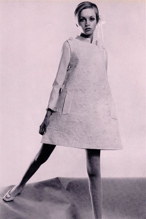 Twiggy Wearing Every 60s Fashion Trend Ever — ZEITGEIST