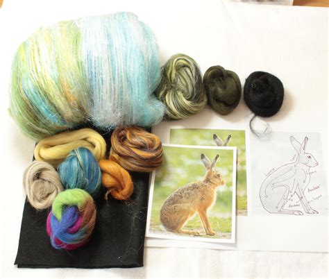 Needle felting kit (The Hare)