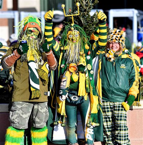 Avid Green Bay Packer fans from Seymour Wisconsin - Gold Medal Impressions