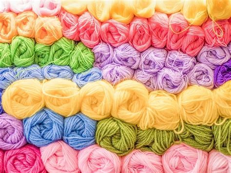 How to Choose The Best Colors for Your Crochet Project | Crochetpedia