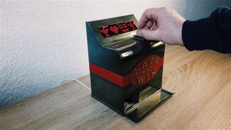 Piggy-bank-slot-machine-bv_bright | Hackaday