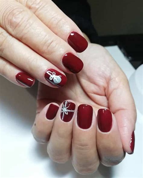 40 Super Hot Maroon Color Nail Polish Ideas – NailDesignCode