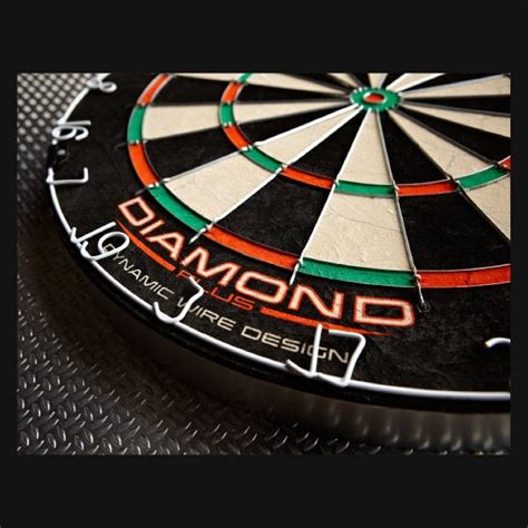 WINMAU Diamond Plus Dart Board Dartboard World’s leading dartboard ...