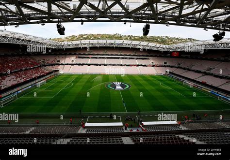 Ogc nice stadium general view 2022 hi-res stock photography and images ...