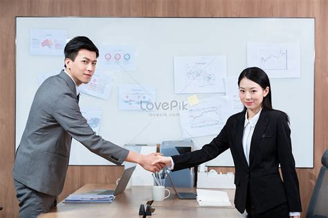 Business People Shaking Hands Picture And HD Photos | Free Download On Lovepik