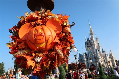 Halloween at Walt Disney World - Laureny Loves...