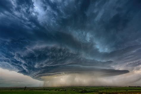 Supercell Thunderstorm, Montana [OC] [7360x4912] : r/EarthPorn