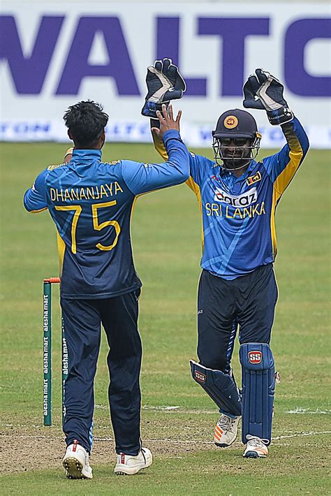 Dhananjaya de Silva jolted Bangladesh with two wickets in two balls ...