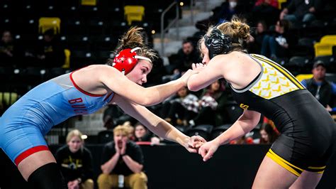 Iowa girls state wrestling primer: Returning champs, unbeatens, more