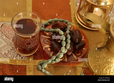 ramadan festival greetings Stock Photo - Alamy