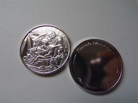 First Christmas 1 oz Fine .999 Silver Nativity Scene Coin Free Custom ...