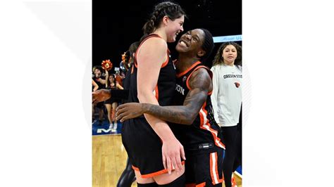 Raegan Beers scores 18, Oregon St. women beat USC at Pac-12 | kgw.com