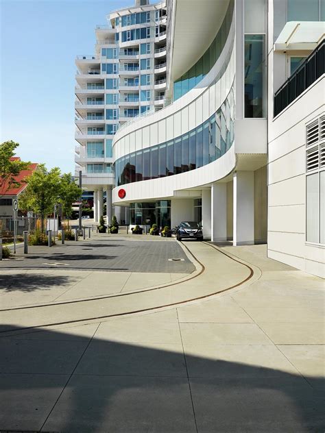 Pinnacle Hotel at the Pier North Vancouver, BC - See Discounts