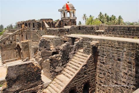 Tales Of A Nomad: Beaches and Forts of Palghar