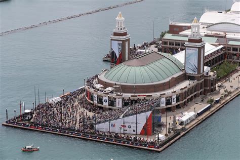 Navy Pier in Chicago is Closing Early