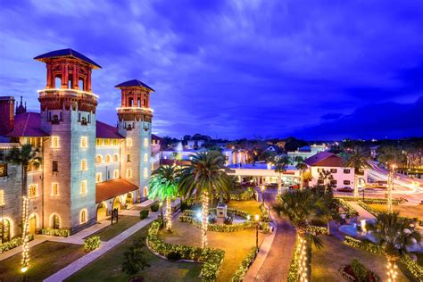 10 Best Christmas Towns in Florida You Must Visit - Florida Trippers