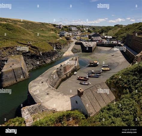 Porthgain harbour, Pembrokeshire Stock Photo - Alamy