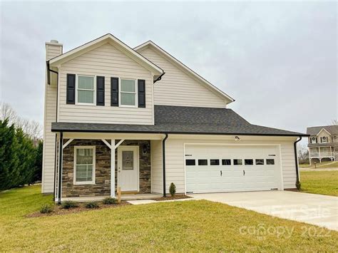 Hickory, NC Real Estate - Hickory Homes for Sale | realtor.com®