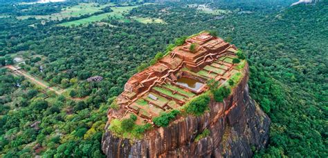 SIGIRIYA ROCK, SRI LANKA | Traxplorio