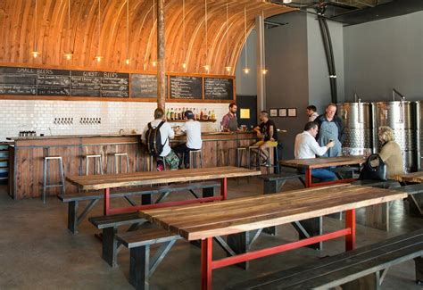 Beer & Branding: Small Brewpub