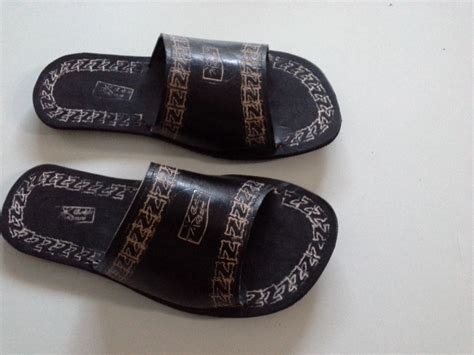 Men Broad Sheet Leather Sandals (Black)