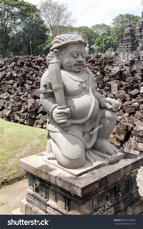 Arca Dwarapala Sewu Temple Prambanan Indonesia Stock Photo 615724604 | Shutterstock