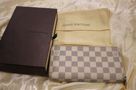 Louis Vuitton Zippy Wallet Damier Azur Canvas Preowned | Ted's Pawn Shop