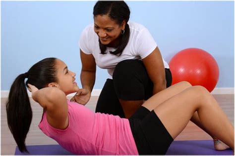 6 Types Of Crunches, Benefits, How To Do, & Important Tips