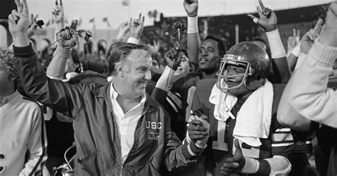 Photos: USC football great Charles White dies at age 64 - Los Angeles Times