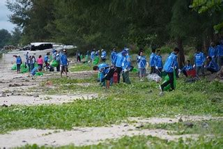 World Oceans Day clean-up in Thailand | Nestlé | Flickr